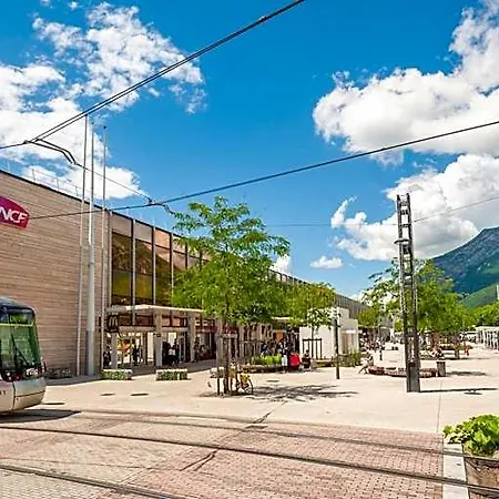 Apparthotel Le Hueb Grenoble 3*