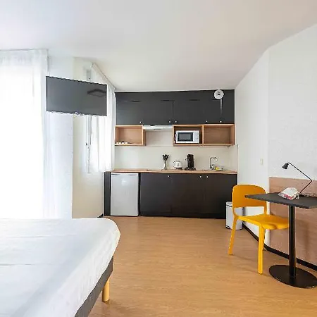 Apparthotel Le Hueb Grenoble 3* גרנובל